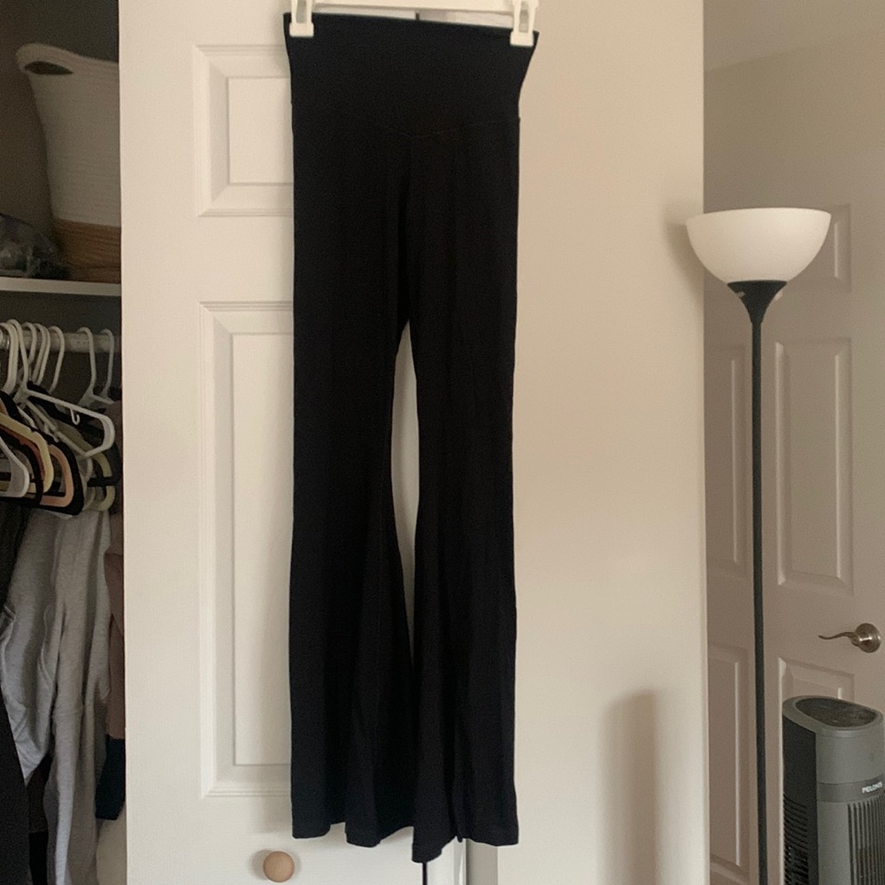 Arie flared black leggings